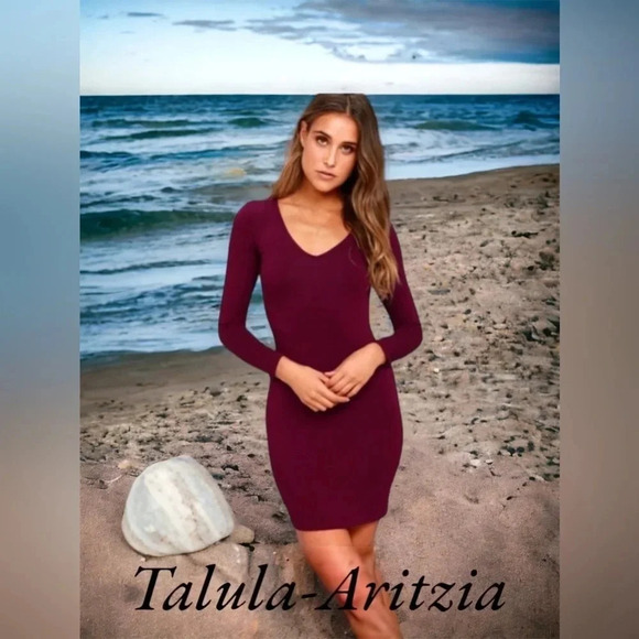 TALULA-ARITZIA V-Neck Womens Raspberry‎ Color Dress - Picture 2 of 13